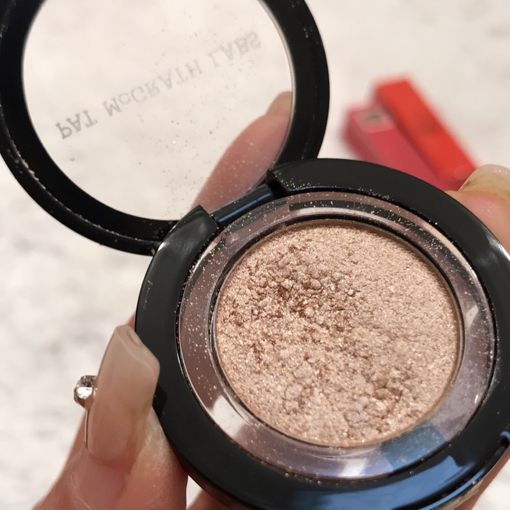 Eyeshadow - Picture 4 of 5
